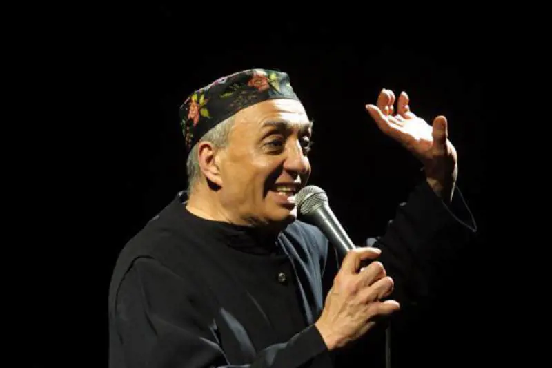 "Immigrati via da Napoli". Bufera su Peppe Barra