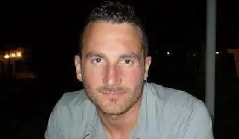 La figlia piange, la uccide nella culla