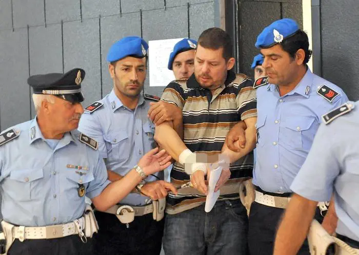 Mancuso Hoyos in tribunale