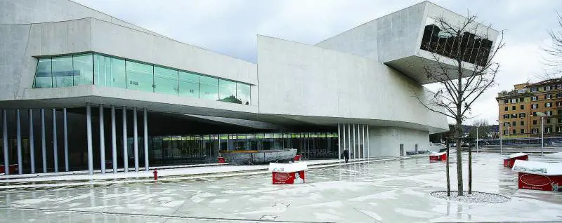 Un MAXXI monumento alla vanità dei politici
