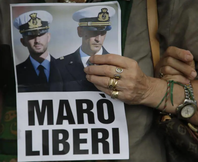 Marò, spiragli per il rientro di Latorre