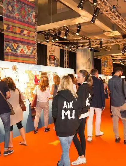 Apre la Fiera del tessile La produzione cresce ma la Russia mette ansia