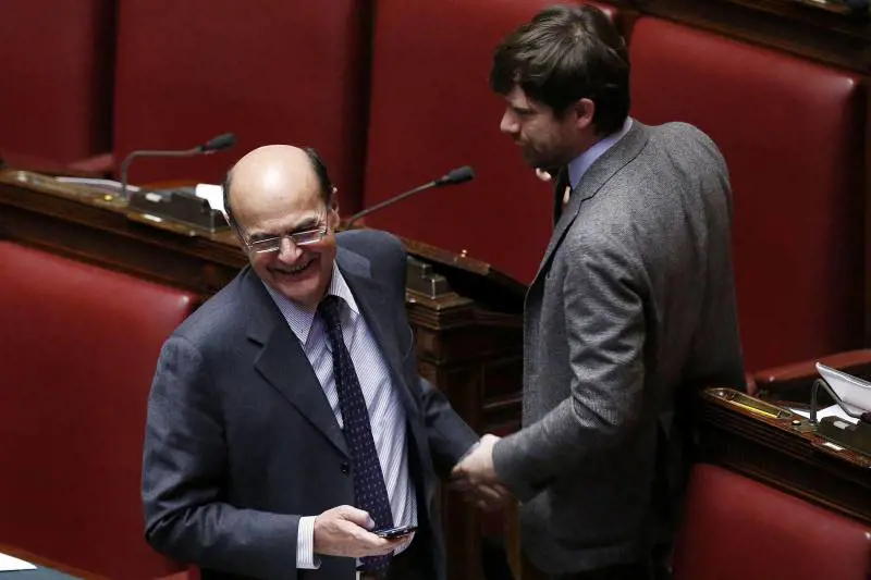 La minoranza del Pd boccia l'asse Renzi-Cav: "No ai capilista bloccati"