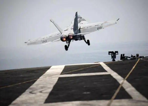 Va avanti l'offensiva contro l'Isis in Siria e Iraq. Fbi: allerta terrorismo