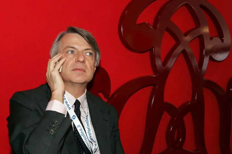 Ferruccio De Bortoli: "Si riempie la bocca di false giustificazioni"