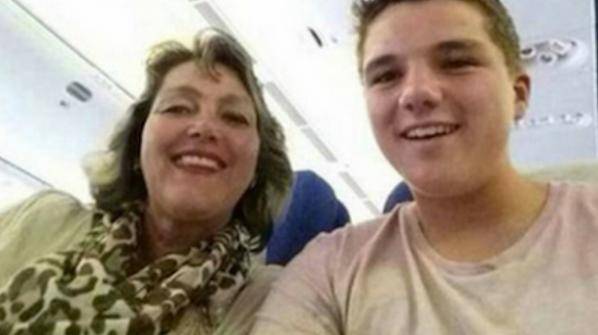 Gary Slok e sua madre hanno scattato questo selfie prima che l'aereo sul quale viaggiavano, il volo MH17, fosse abbattuto da un missile in Ucraina