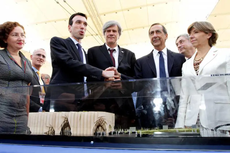 Padiglione in legno per la Francia: partiti i lavori