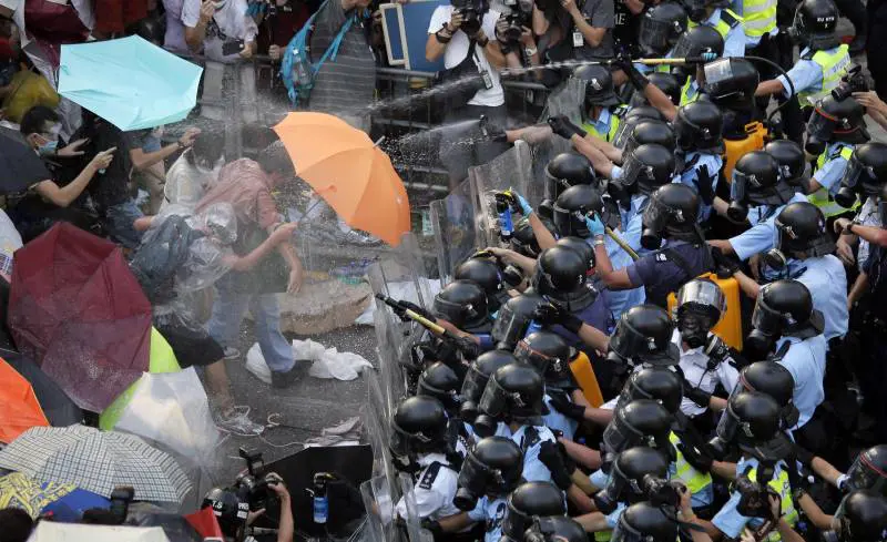 Scambio di ultimatum. La sfida degli studenti al potere di Pechino