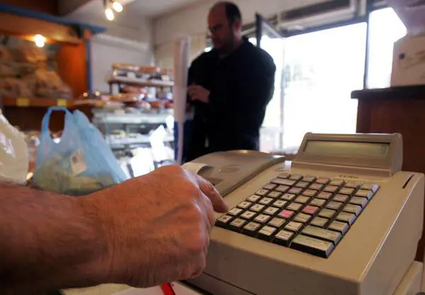 Confesercenti: "Rinviare lotteria degli scontrini. Ci costa 600 milioni"
