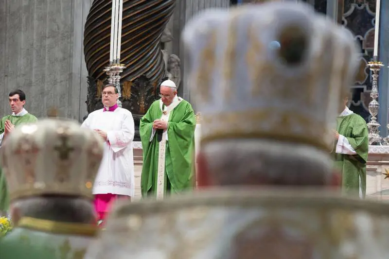Il relatore del Sinodo:  "I divorziati risposati appartengono alla Chiesa"