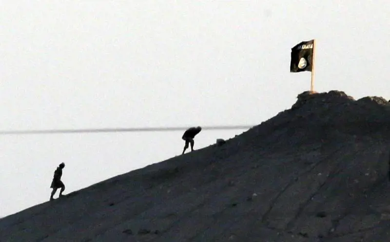 Bandiera nera a Kobane: i curdi non ce la fanno più ma i turchi non li aiutano