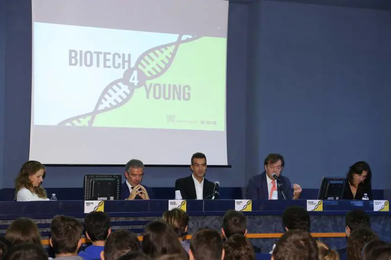 Le frontiere del biotech spiegate agli studenti