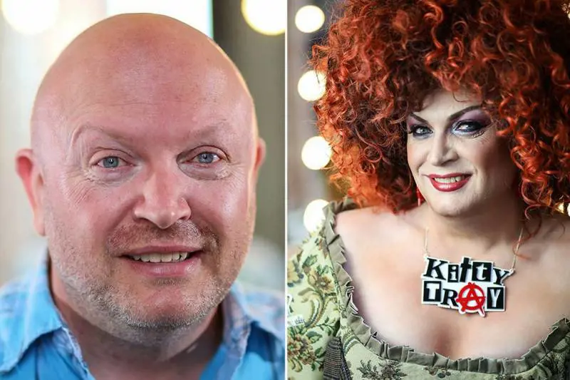 Lascia il lavoro di insegnante per diventare drag queen
