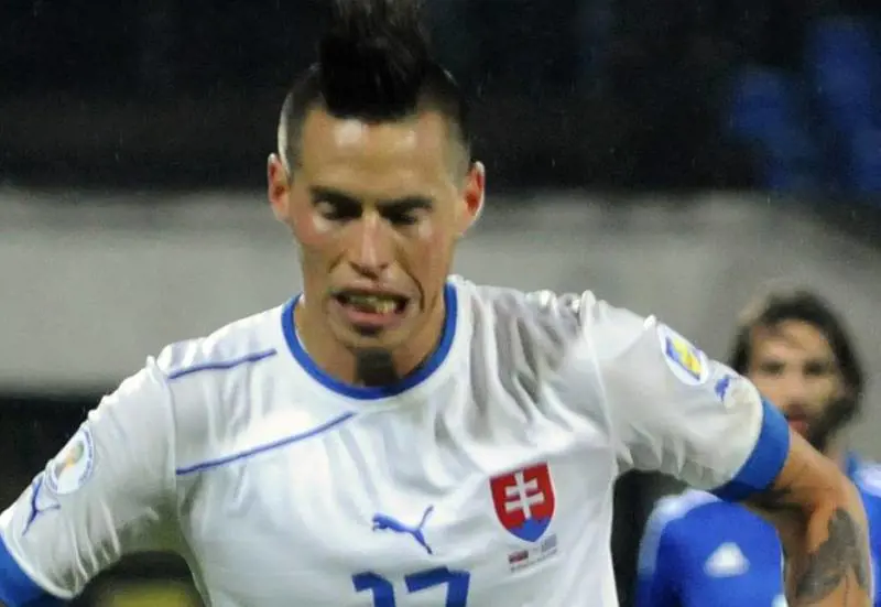 Tre doppiette per i napoletani Medel e Vidal, reti in Sudamerica