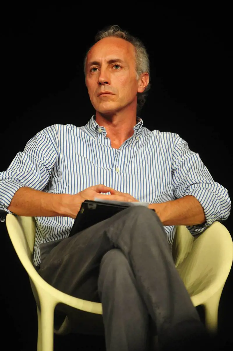 Travaglio, che sbadato! Fa la spesa e dimentica di comprare un limone