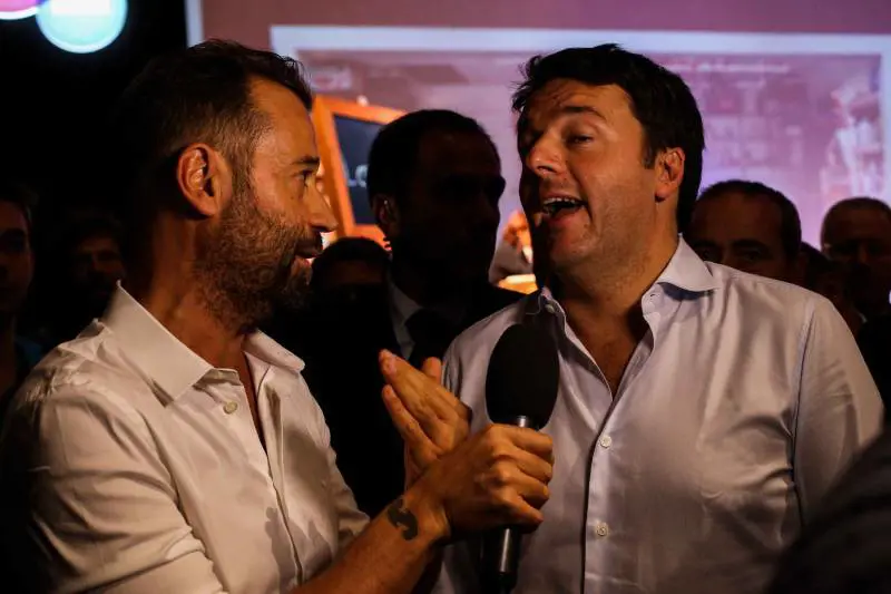 Fabio Volo intervista Renzi alla Leopolda