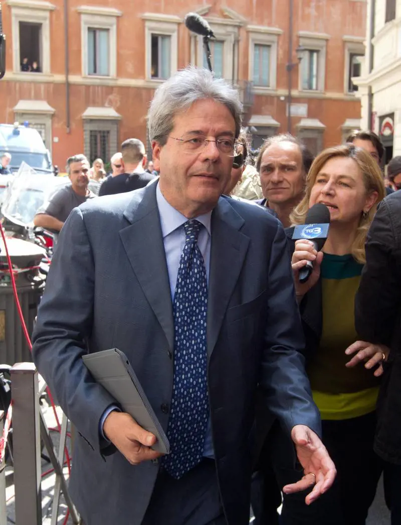 Dalle Comunicazioni agli Esteri, la carriera politica di Gentiloni