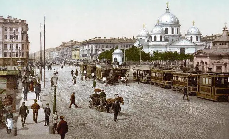 Uno scorcio di Pietroburgo all'inizio del Novecento