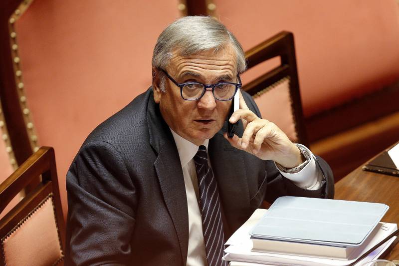 Sacconi: "Landini? Fa opposizione politica e banalizza gli scioperi"