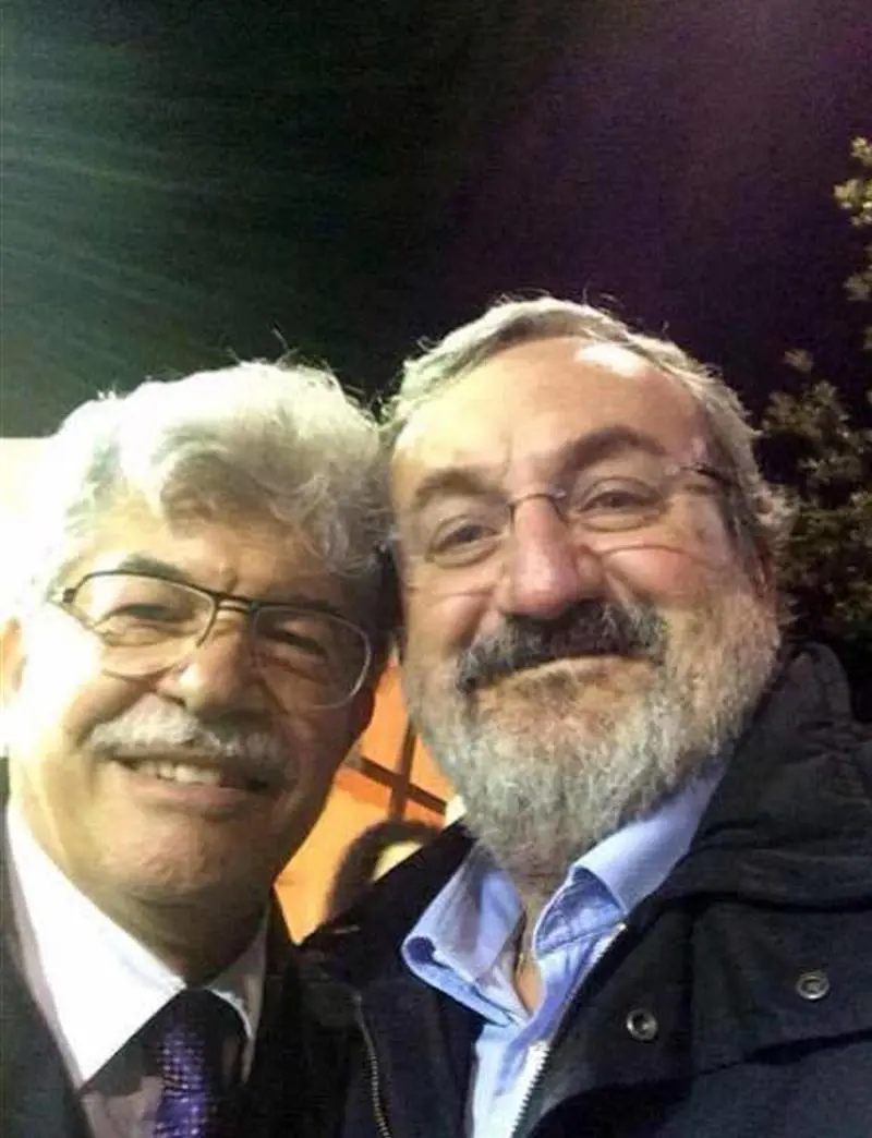 Il Razzi-smo radical chic vietato fare selfie con Razzi