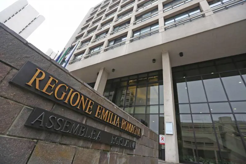 Spese pazze in Emilia Romagna: cene, rimborsi, viaggi e sex toy