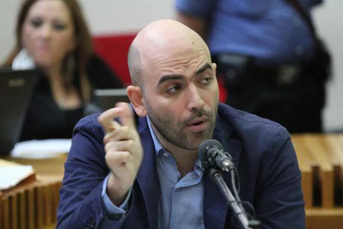 Boss tira in ballo il pupillo di Saviano: imbarazzo nel mondo dell'antimafia