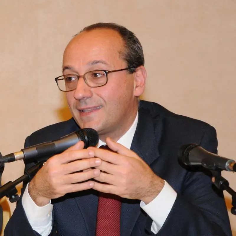 Bagnai: "Chi attacca Fassina vorrebbe il pensiero unico, ma i critici della Ue crescono"