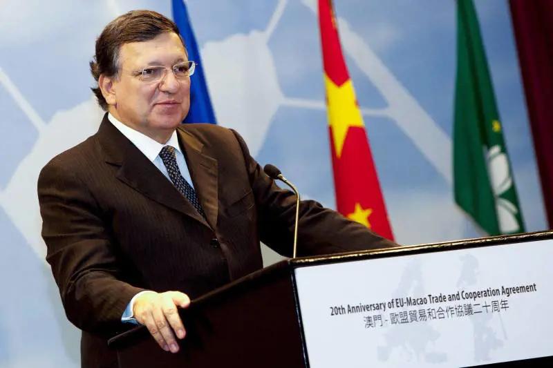 Ricordo il G-20 in Francia, quando alcuni Paesi chiesero di mettere l’Italia sotto il controllo Fmi C’era anche Obama. Un fronte da Merkel a Sarkozy voleva staccare la spina a Berlusconi (Barrroso, ex presidente Ue)