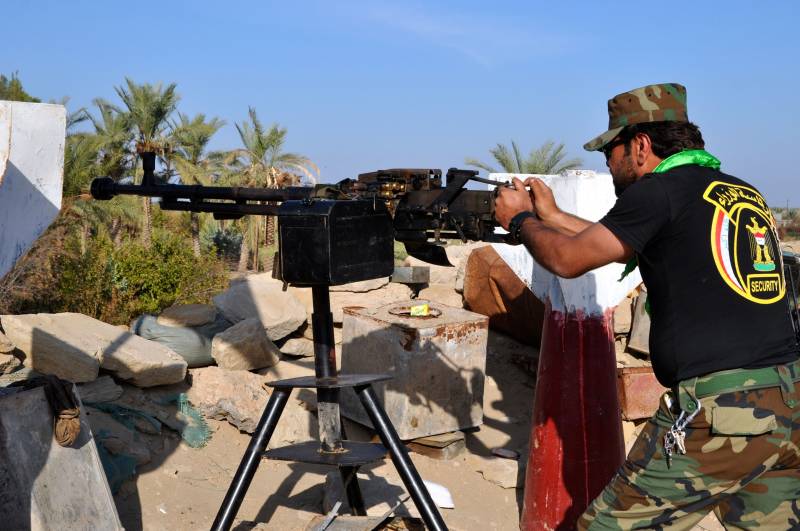 Mitraglitarice pesante  di una postazione governativa a sud ovest di Baghdad 