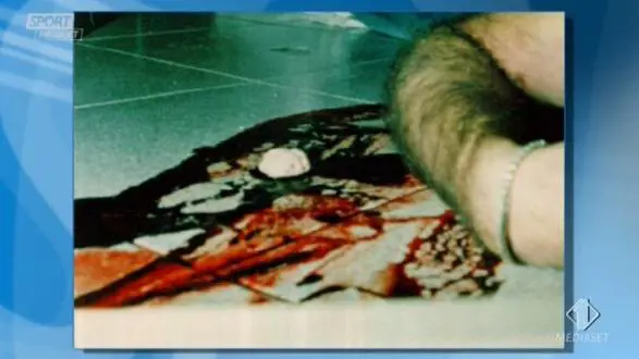 Pantani, c'è la foto del cadavere. Mollica di pane e cocaina: è giallo