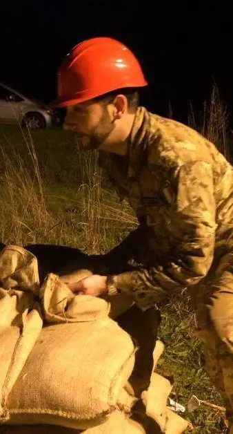 Ancora frane e sfollati Mille evacuati in Emilia ansia per la piena del Po