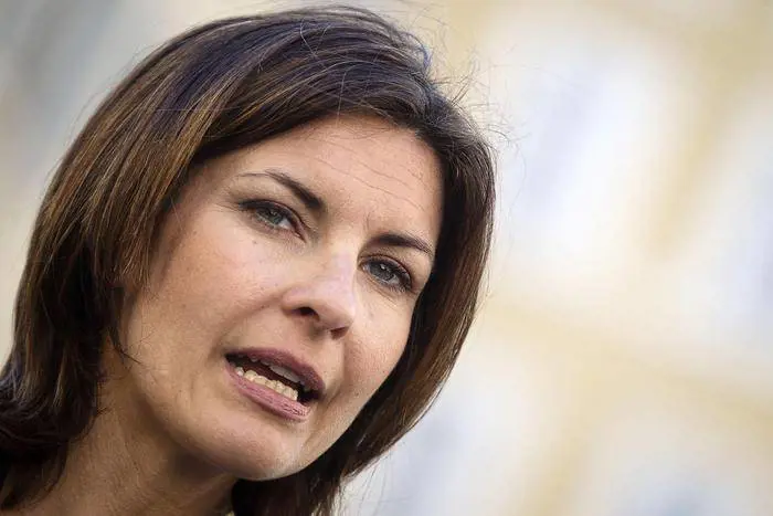 Pd, Alessandra Moretti: "Gli anziani ospitino gli immigrati nelle loro case"