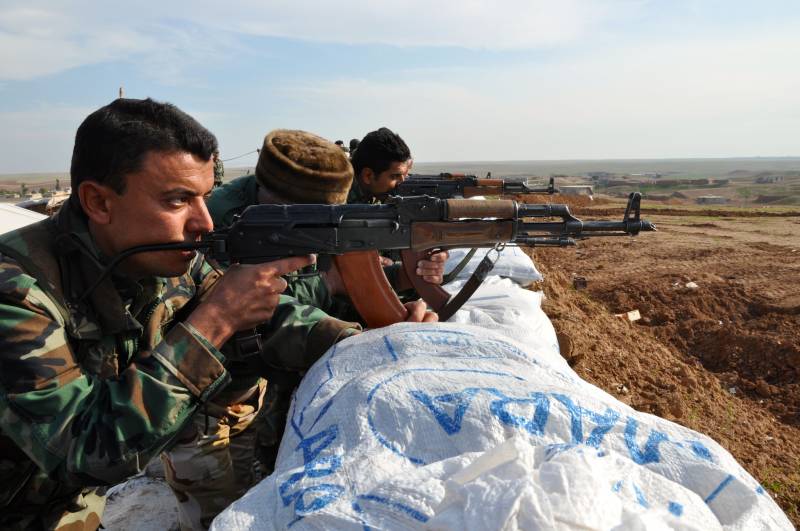 Peshmerga sulla prima linea ad un chilometro dalle posizioni del Califfato vicino a Mosul