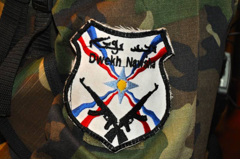Il simbolo del gruppo armato cristiano nella piana di Ninive a 30 chilomteri da Mosul
