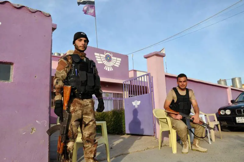 L'ingresso della sede della milizia cristiana assira ad Al Qosh