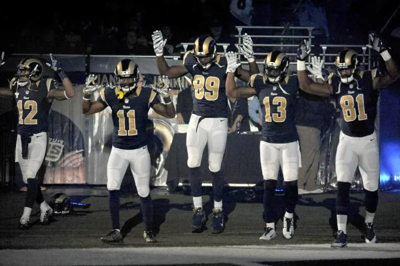 I giocatori del Saint Louis protestano per Ferguson