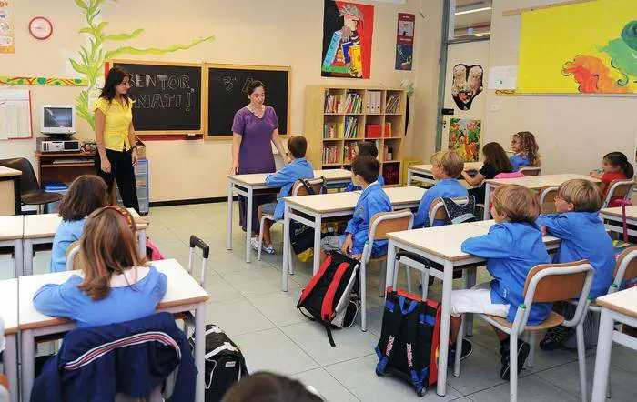 Maltrattò bambini all'asilo, patteggia e se la cava con 10 mesi