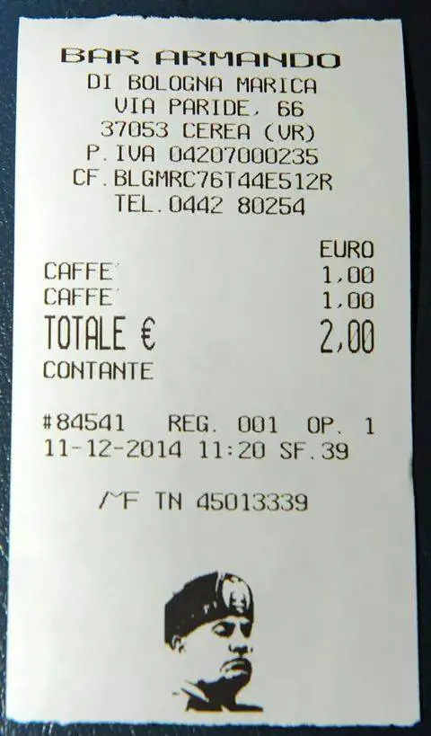 Il viso di Mussolini impresso sullo scontrino del bar "Armando", nel Veronese