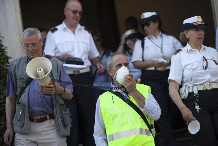 Roma, Capodanno da incubo: Vigili in assemblea sindacale fino alle tre del mattino