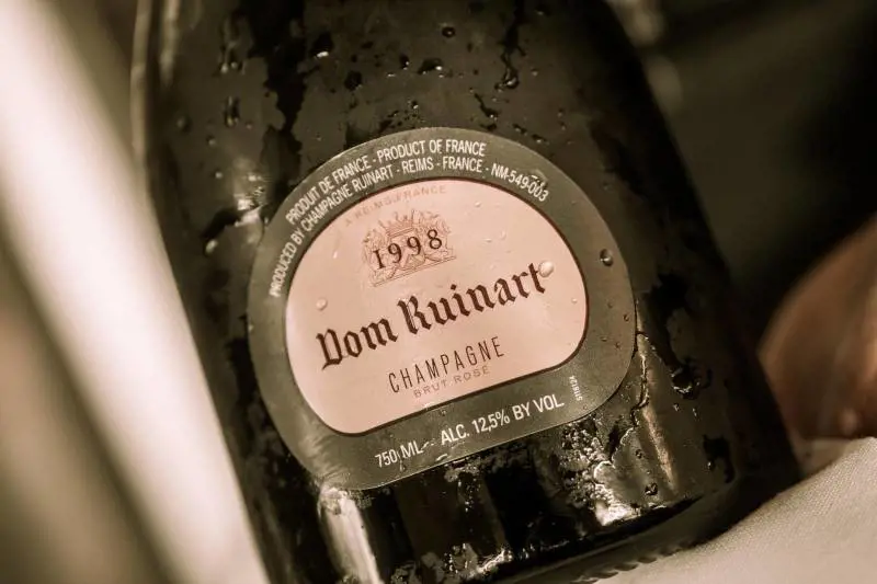 Conto alla rovescia. Et voilà lo champagne