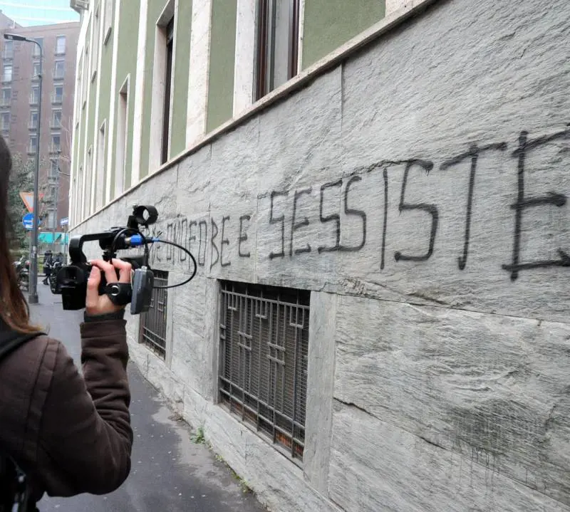 Antagonisti? «Je suis Charlie» ma non se si parla di famiglia