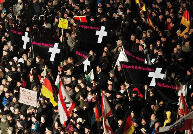 Le manifestazioni anti-islam di Pegida sbarcano nel Regno Unito