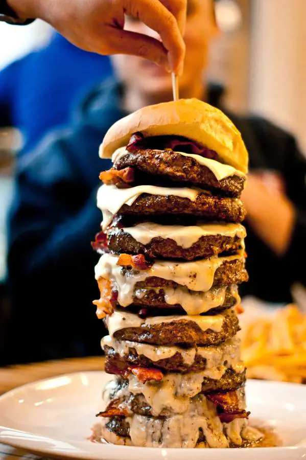 Hamburger alle stelle e macaron in caduta. Ecco il borsino del gusto