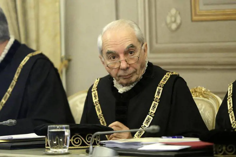 Altro che Prof, è Amato il jolly su cui puntano i dissidenti Pd