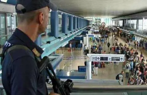 La lotta contro il terrorismo islamico congelata dalle guerre interne del Pd