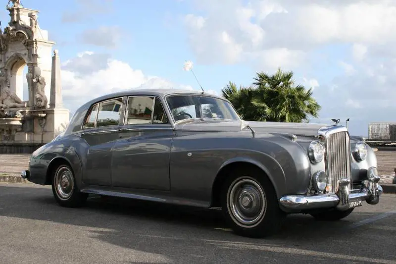 Auto d'epoca, è il caos tra rincari e nuove regole