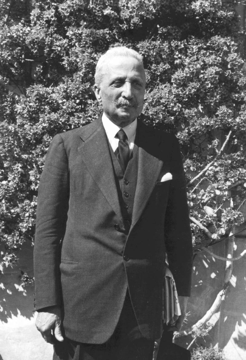 Enrico De Nicola, Capo provvisorio dello Stato dal luglio 1946 al dicembre 1947 e poi primo Presidente della Repubblica dal 1 dicembre 1948 al 12 maggio dello stesso anno