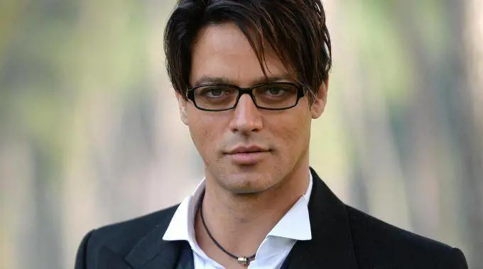 Sanremo, Gabriel Garko: "Io icona gay? Se mi desidera un uomo va bene"