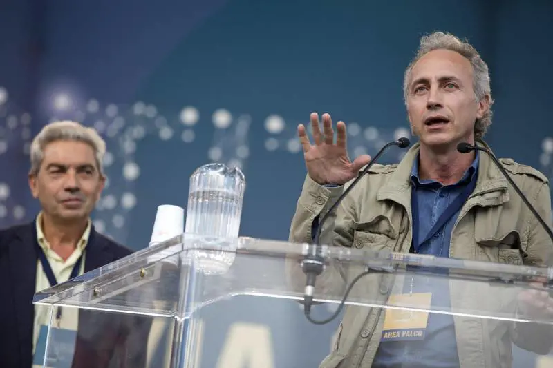 Padellaro passa il testimone a Travaglio: "Il Fatto è una squadra"