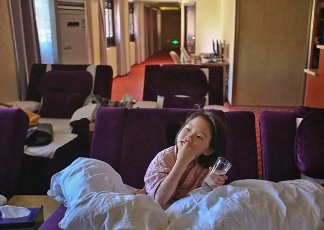 Nonno usa la nipote come caparra: bimba di 6 anni abbandonata alle terme